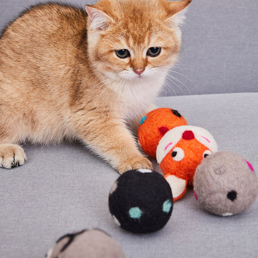 Felt Bell Cat Ball Toy — Interactive & Sound-Reactive