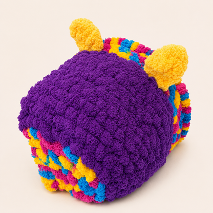 Luxury Handmade Chunky Knit Cat Cave Bed with Pom-Pom Toy